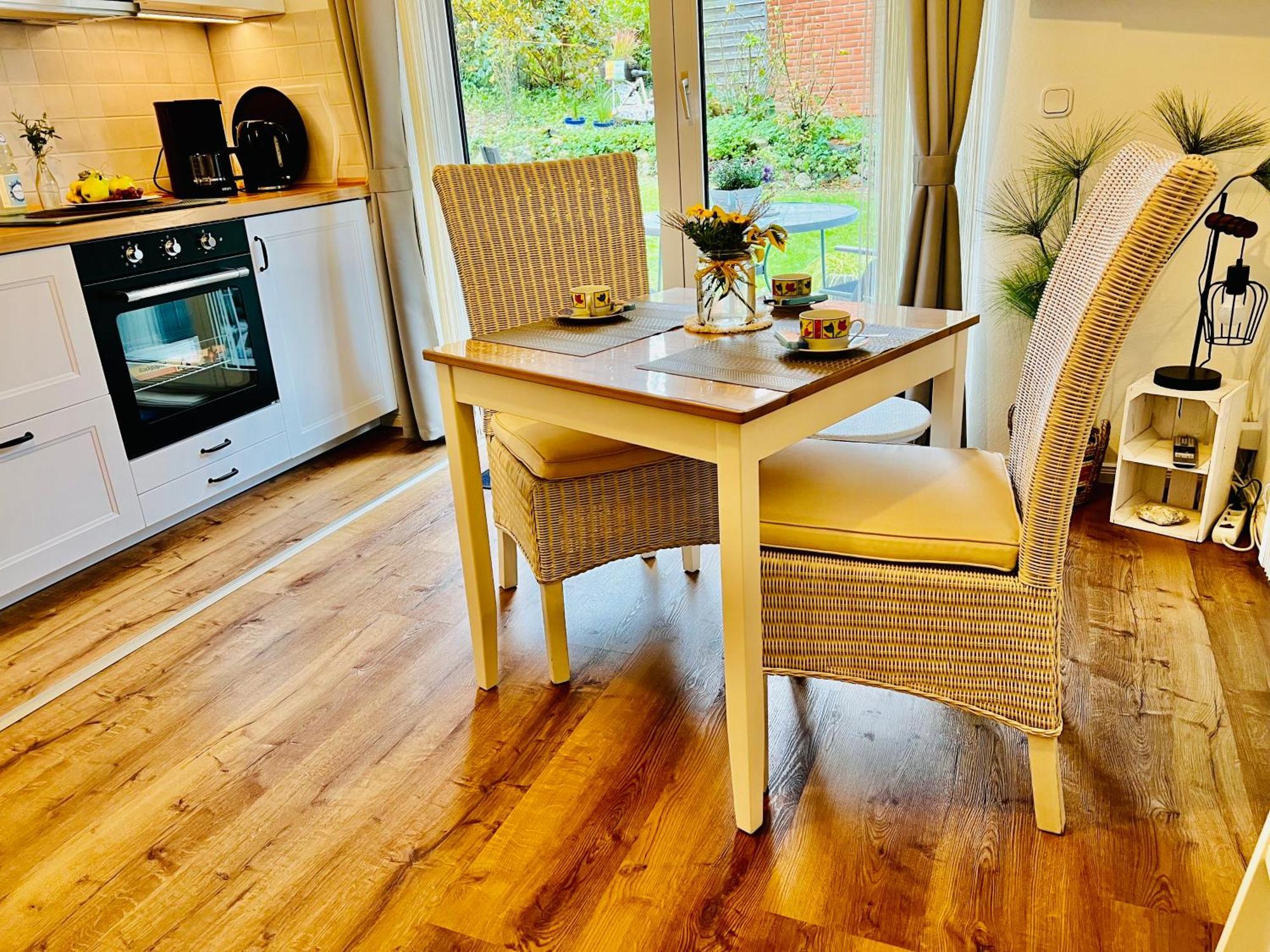 Seelund - Meeresrauschen Lauschen - Ruhiges Sonniges Apartment Mit Garten Und Terrasse Nahe Strand Und Ostsee Schönhagen المظهر الخارجي الصورة